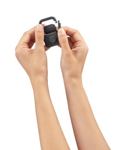 h350 hands closed clip high resoluiton